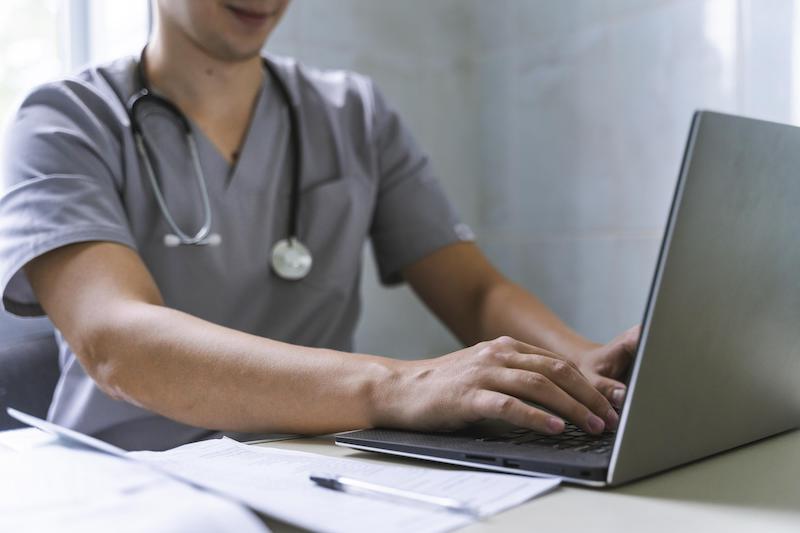 Suivez-nous dans l’implantation d’Ofys dans la Clinique médicale Nouveau Départ !